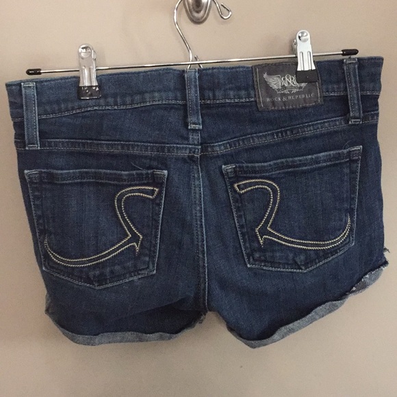 Rock & Republic Jean Shorts - Picture 2 of 4